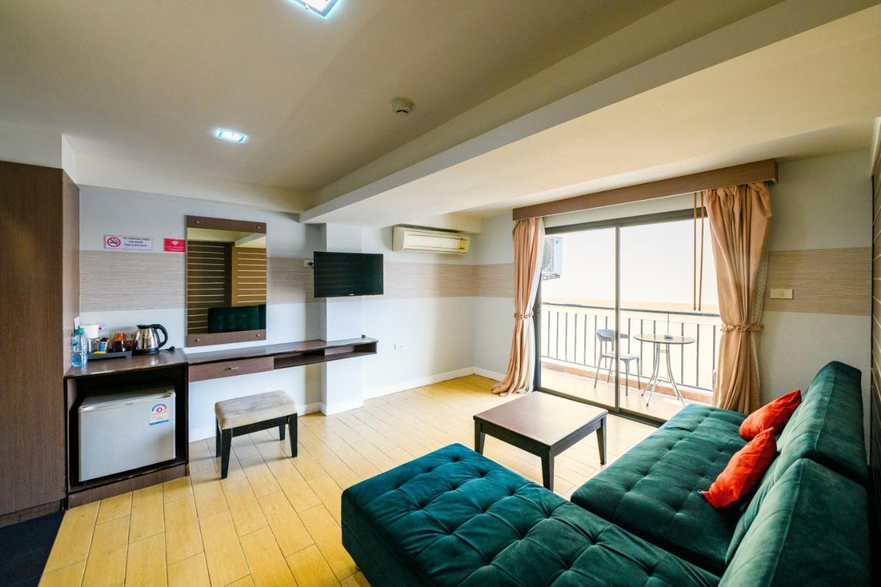 Scandia Beach Hotel Pantai Jomtien Bagian luar foto